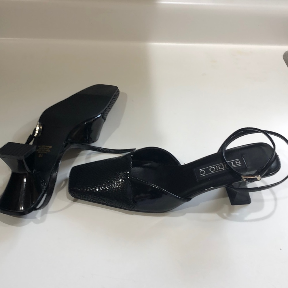 Women’s black heels